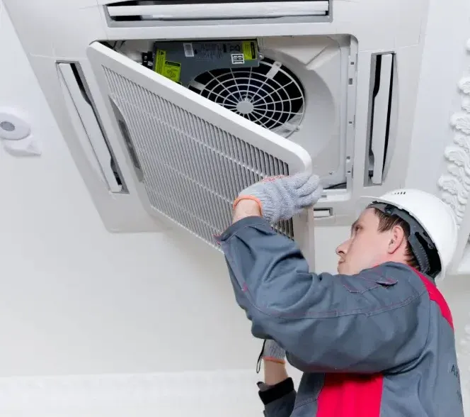 Atendimento técnico em ar-condicionado da MARTINS REFRIGERAÇÃO em Joinville-SC